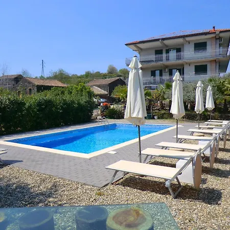 Apartment With Air Conditioning And Salt Pool Santa Venerina