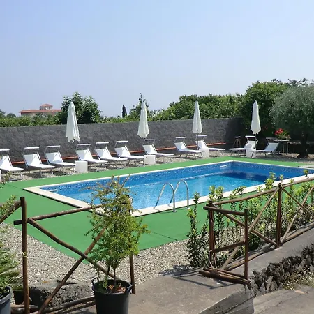 With Air Conditioning And Salt Pool *