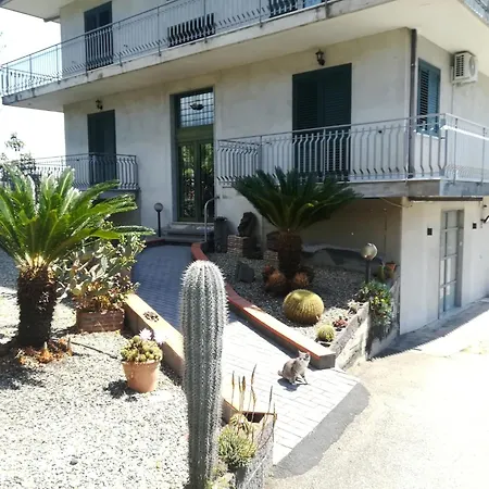 With Air Conditioning And Salt Pool Santa Venerina
