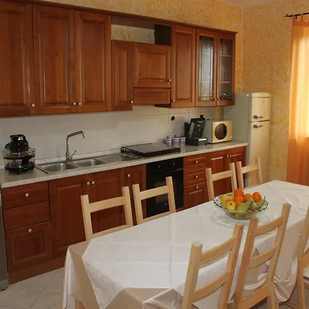 Apartment With Air Conditioning And Salt Pool Santa Venerina
