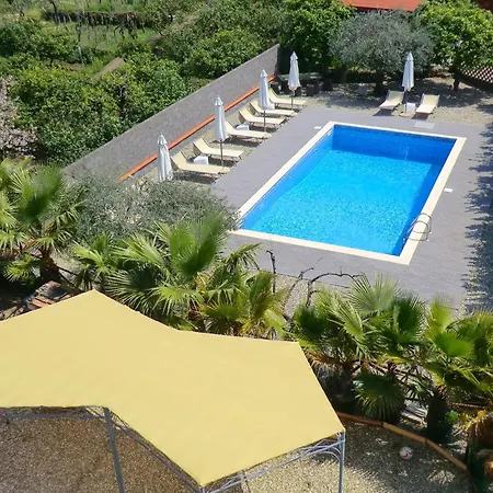 With Air Conditioning And Salt Pool Apartment *